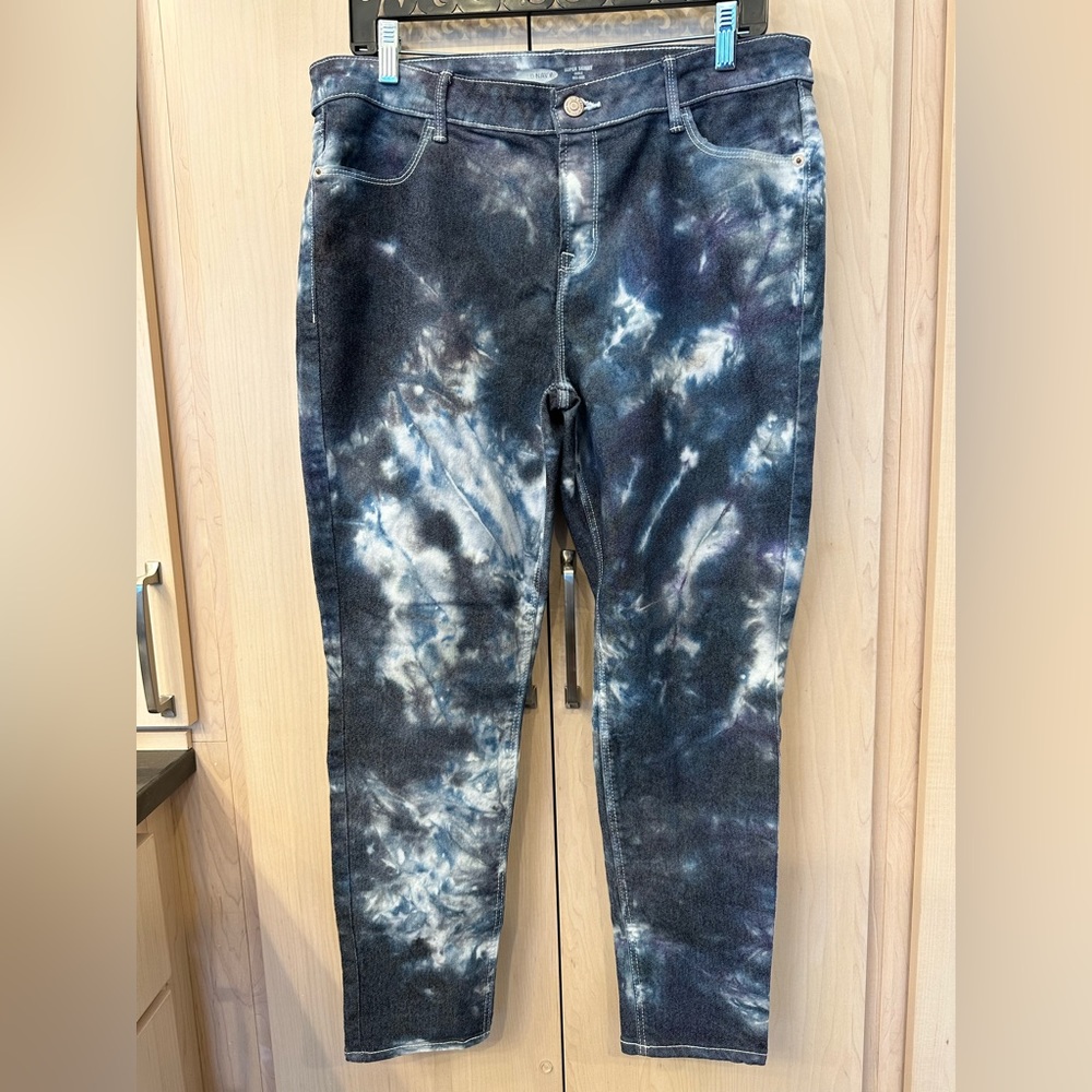 TIE DYE
